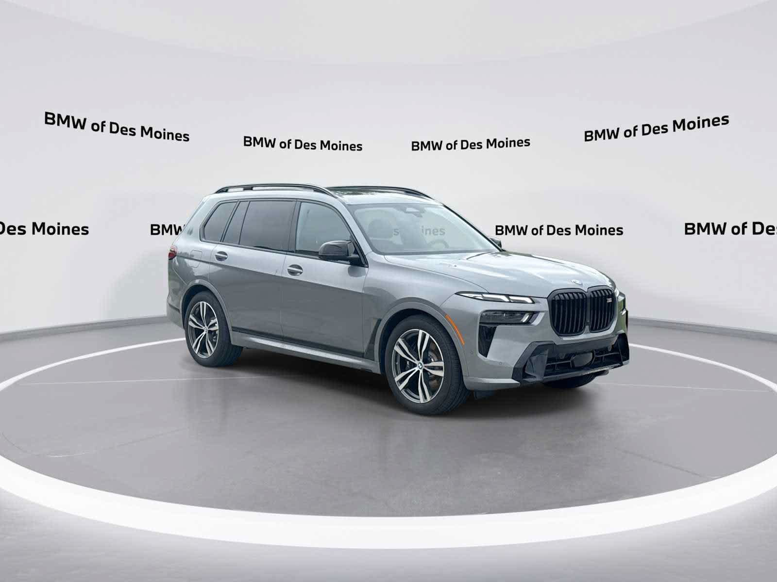 Used 2026 BMW X7 M60i w/ M Sport Professional Package AWD/4WD image 2