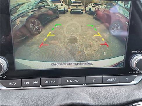 Used 2021 Nissan Sentra SR FWD image 13