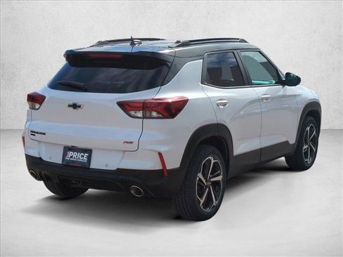 Used 2023 Chevrolet TrailBlazer RS w/ Sun and Liftgate Package image 5