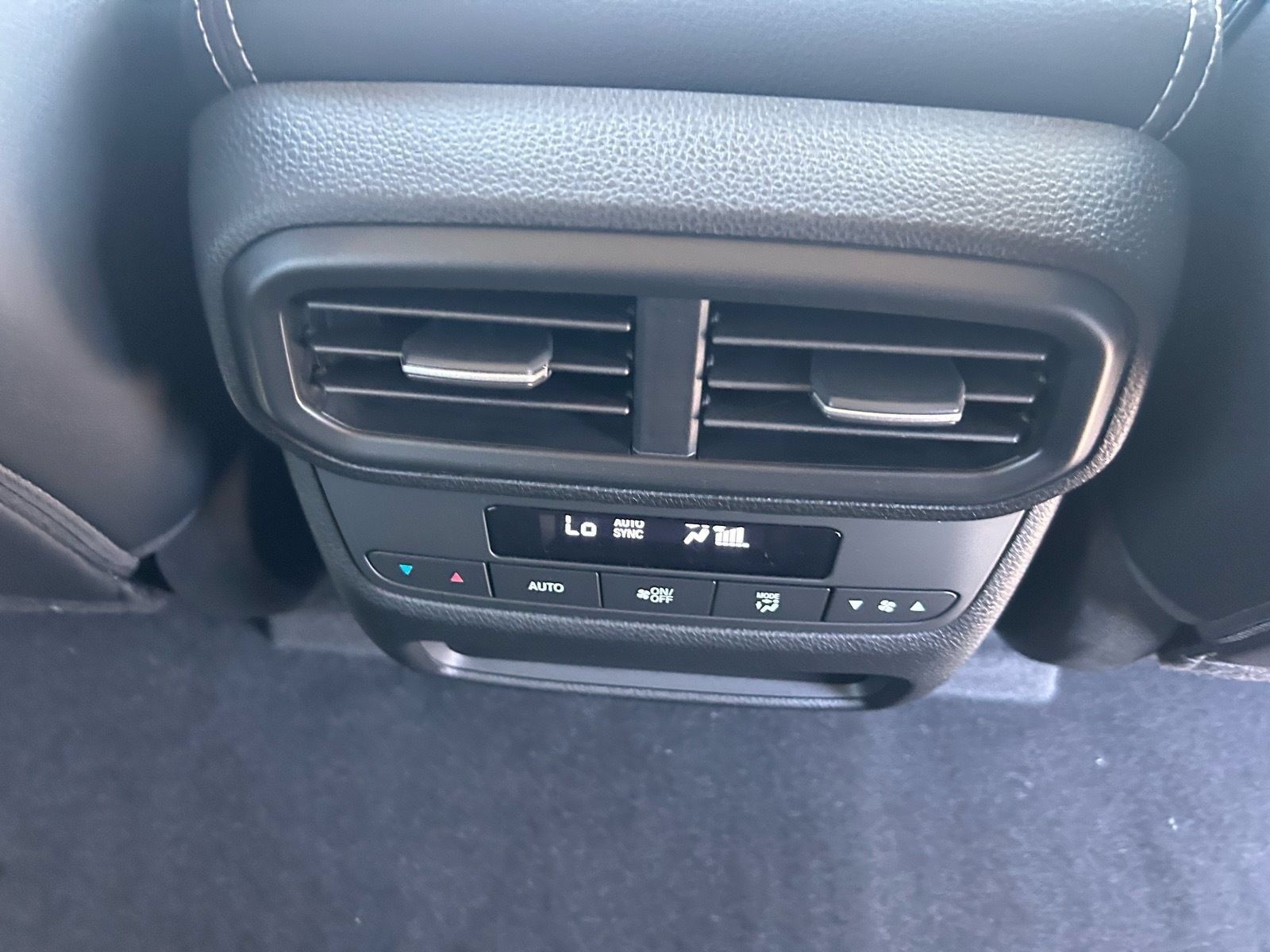 New 2026 Honda Pilot Touring image 17