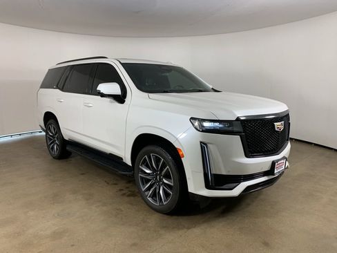 Used 2021 Cadillac Escalade Sport w/ Driver Assist Tech Package image 5