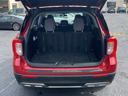Certified 2022 Ford Explorer XLT w/ Equipment Group 202A image 28