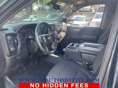 Used 2019 Chevrolet Silverado 1500 Custom w/ Custom Convenience Package AWD/4WD image 2
