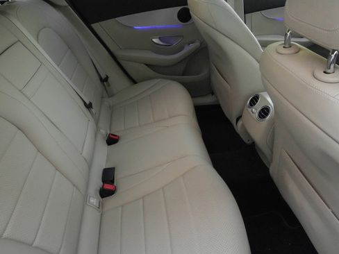 Used 2022 Mercedes-Benz GLC 300 image 34
