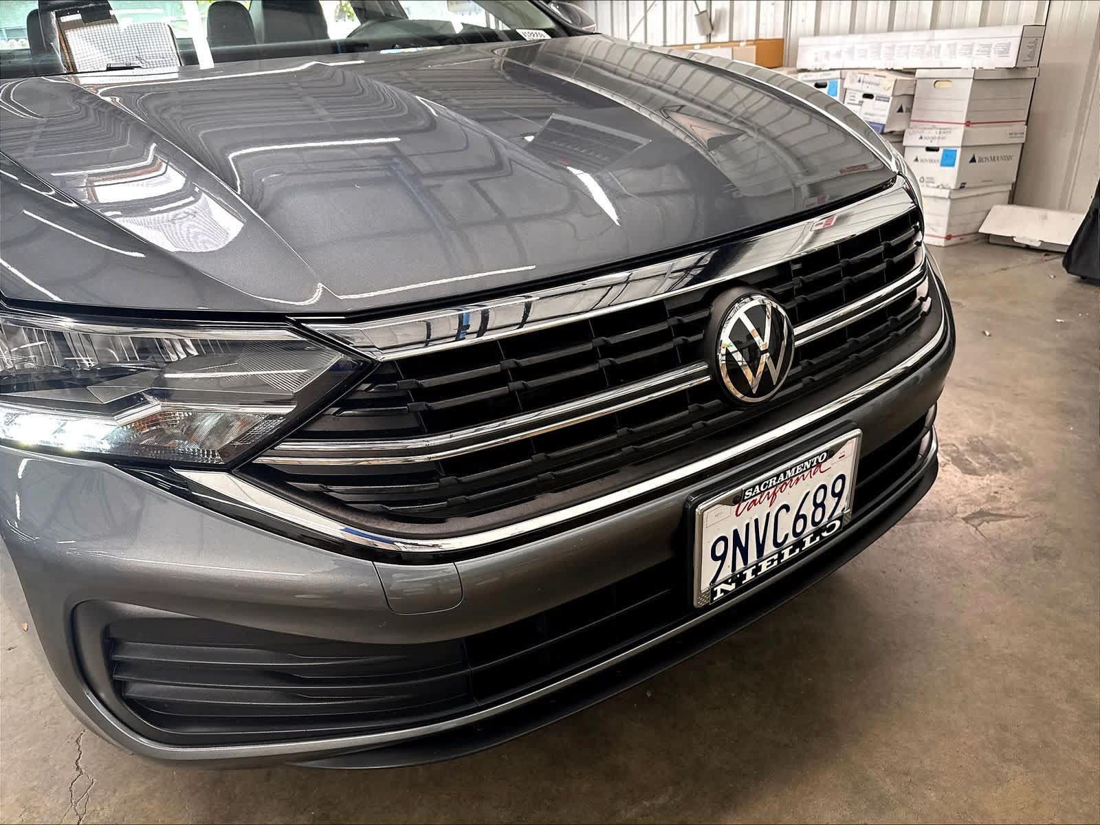 Used 2024 Volkswagen Jetta SE w/ Panoramic Sunroof Package FWD image 33