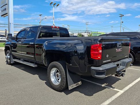 Used 2018 GMC Sierra 3500 Denali w/ Duramax Plus Package AWD/4WD image 3