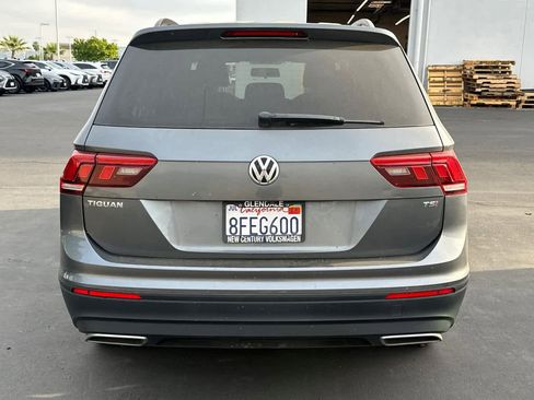 Used 2018 Volkswagen Tiguan S image 5