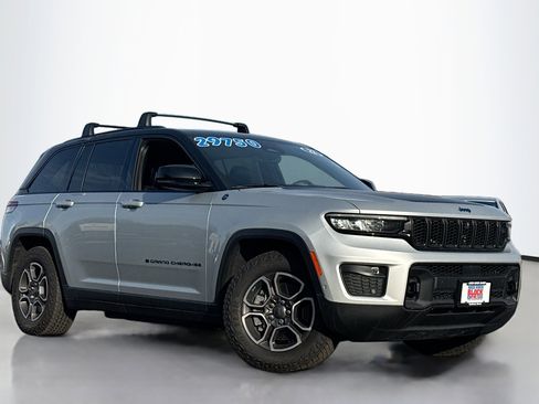 Used 2022 Jeep Grand Cherokee Trailhawk w/ Advanced Protech Group II image 1