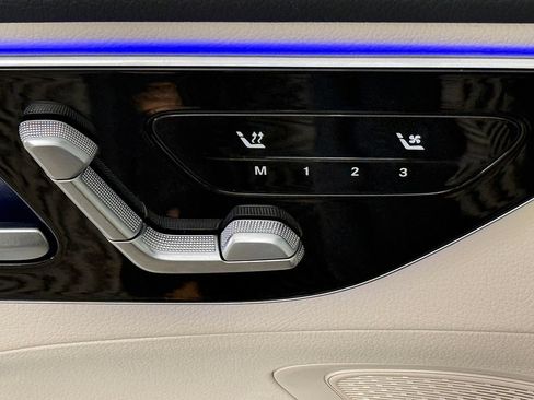 Used 2025 Mercedes-Benz C 300 4MATIC Sedan image 30