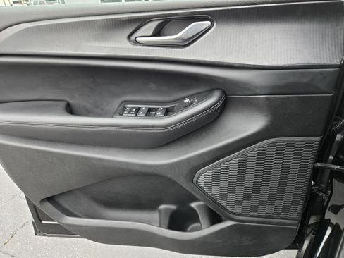 Certified 2024 Jeep Grand Cherokee L Laredo image 19