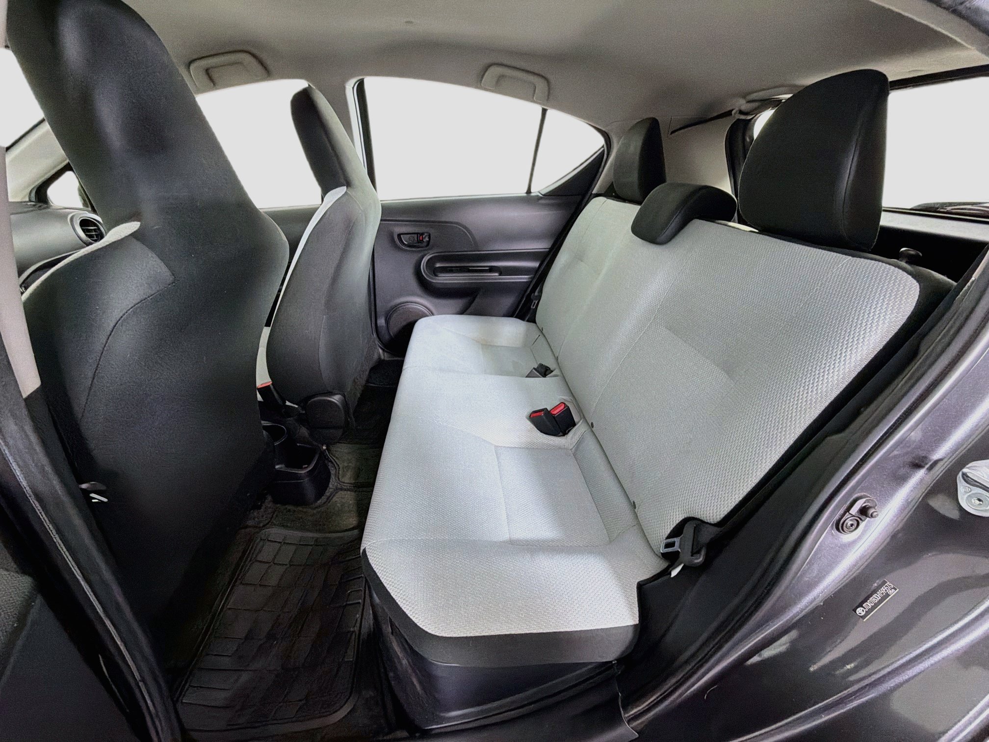 Used 2017 Toyota Prius C One FWD image 24