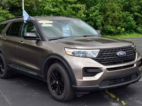 Certified 2021 Ford Explorer XLT AWD/4WD image 1