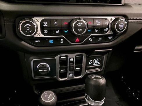 Used 2025 Jeep Wrangler Unlimited Sahara w/ Safety Group image 30