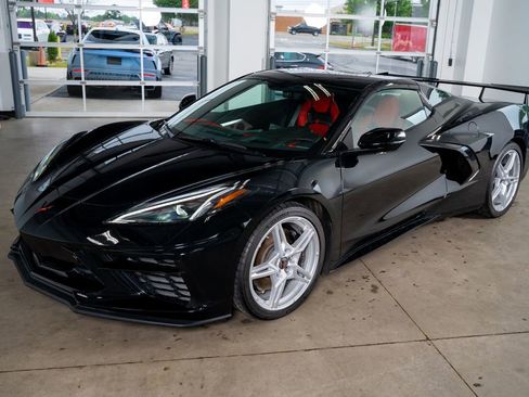 Used 2023 Chevrolet Corvette Stingray Premium Conv w/ Z51 Performance Package RWD image 29