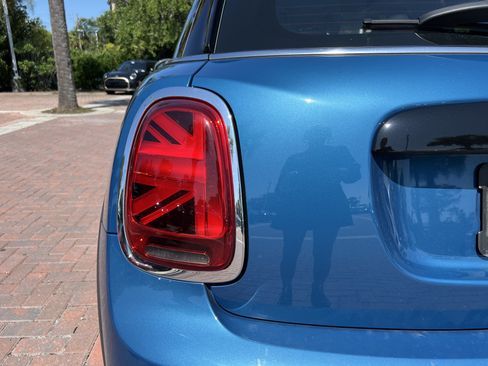 Used 2024 MINI Cooper 4-Door Hardtop FWD image 38