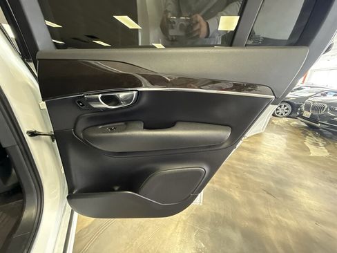 Used 2018 Volvo XC90 T6 Momentum w/ Convenience Package image 22