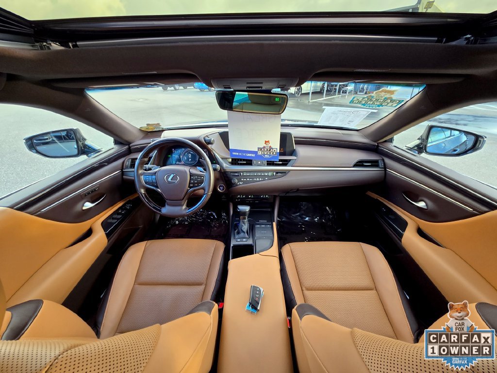 Used 2020 Lexus ES 300h w/ Premium Package FWD image 54