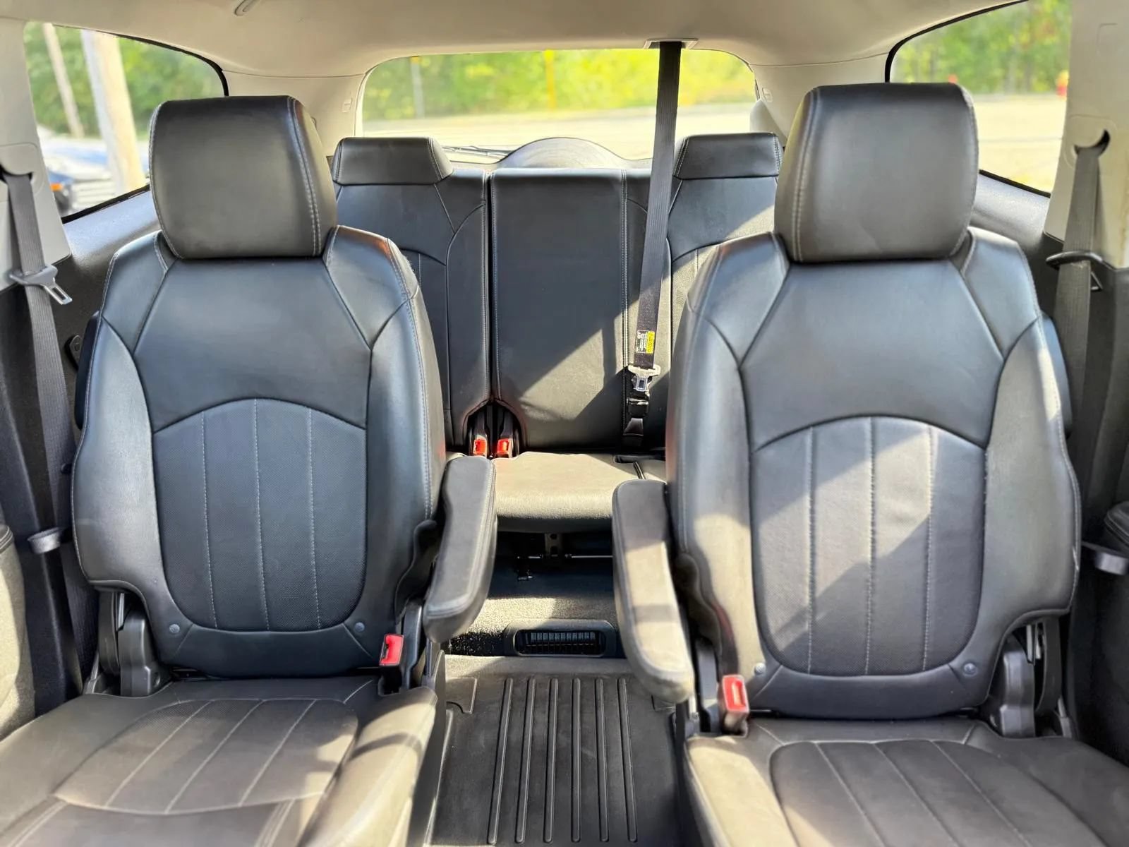 Used 2017 Buick Enclave Premium w/ Trailering Package AWD/4WD image 32