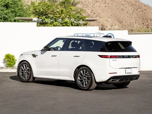 Certified 2024 Land Rover Range Rover Sport Dynamic SE AWD/4WD image 9