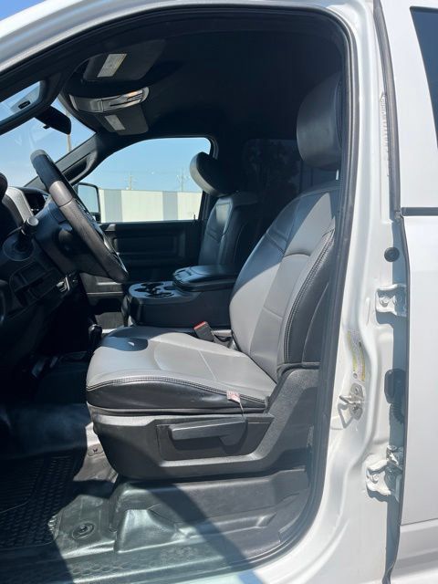 Used 2024 RAM 2500 Tradesman w/ Chrome Appearance Group AWD/4WD image 26