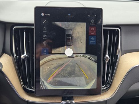 New 2026 Volvo XC60 B5 Plus w/ Protection Package Premier image 21