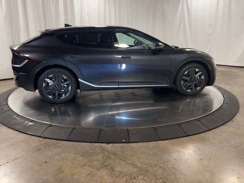 New 2025 Kia EV6 Light image 9