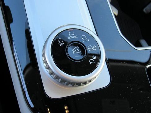 New 2026 Mitsubishi Outlander SE image 20