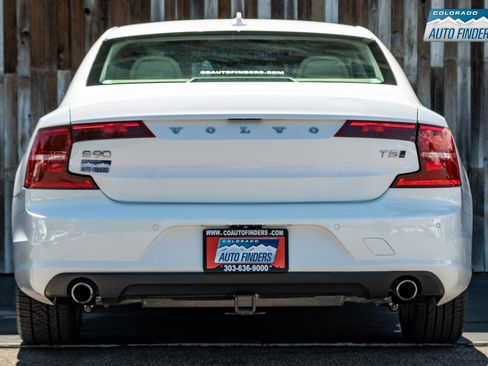 Used 2018 Volvo S90 T5 Momentum w/ Convenience Package image 4