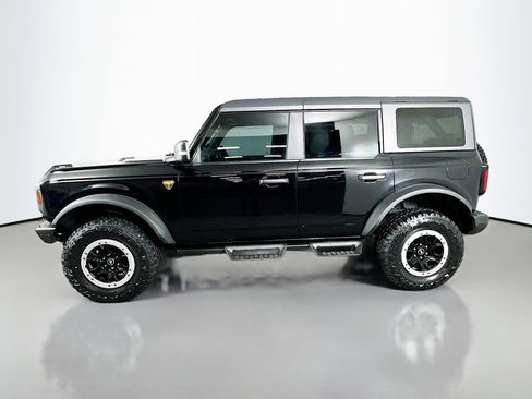 Used 2023 Ford Bronco Badlands image 4