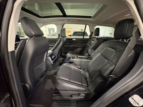 Used 2025 Lincoln Aviator Reserve w/ Illumination Package AWD/4WD image 38