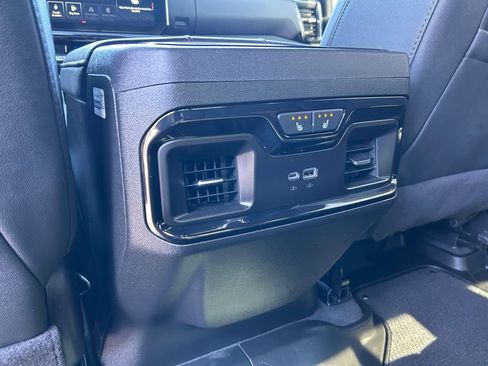 Used 2025 GMC Sierra 2500 AT4 w/ AT4 Premium Plus Package image 36