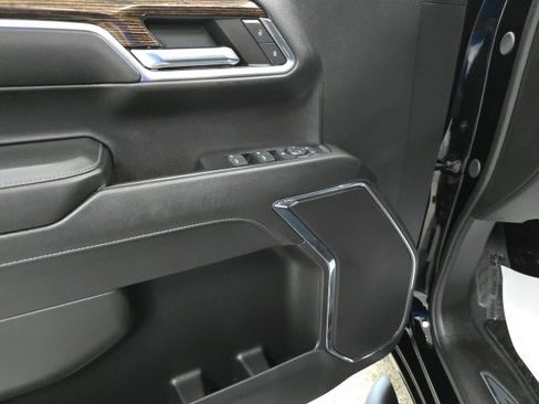 Used 2024 GMC Sierra 1500 Elevation image 15