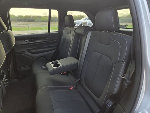 New 2026 Jeep Grand Cherokee Laredo X AWD/4WD image 24