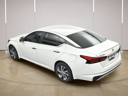 Certified 2024 Nissan Altima 2.5 S FWD image 34