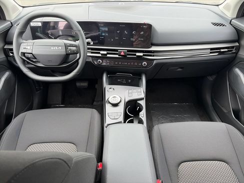 New 2027 Kia Sportage S FWD image 8