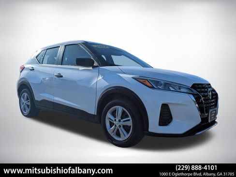 Used 2024 Nissan Kicks S FWD image 1