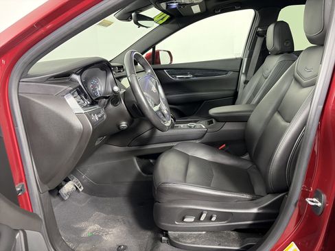 Used 2020 Cadillac XT5 Premium Luxury image 10
