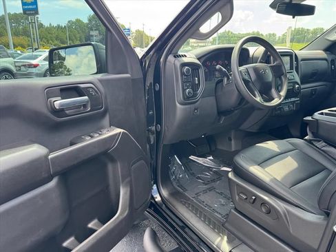 Used 2025 Chevrolet Silverado 1500 Custom Trail Boss w/ Turbomax Blackout Package AWD/4WD image 14