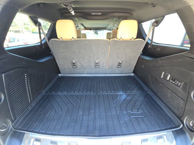 Certified 2023 Chevrolet Suburban Premier AWD/4WD image 15