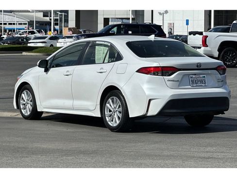 Used 2023 Toyota Corolla XLE image 6