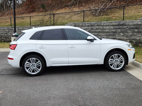 Used 2018 Audi Q5 2.0T Premium Plus w/ Premium Plus Package image 11
