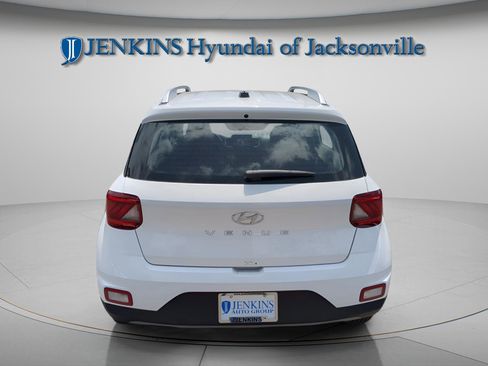 New 2025 Hyundai Venue SEL image 4
