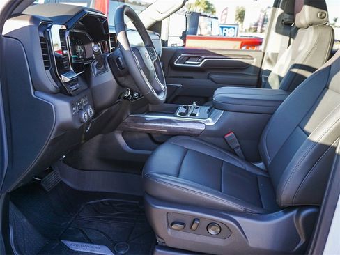 New 2026 Chevrolet Silverado 3500 LTZ w/ LTZ Premium Package image 17