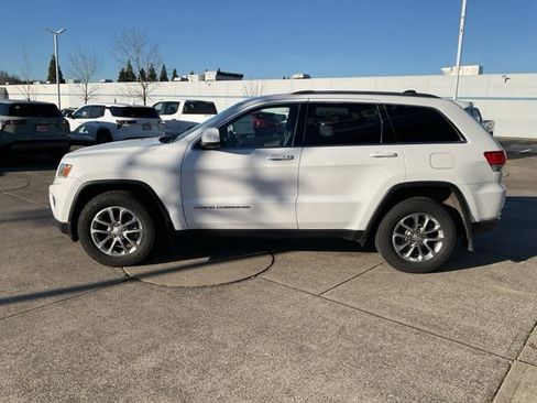 Used 2014 Jeep Grand Cherokee Laredo w/ Security & Convenience Group image 5