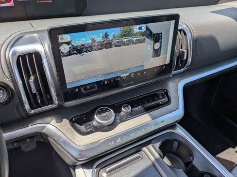 Certified 2025 Ford Expedition Max Platinum w/ Driver's Package AWD/4WD image 24