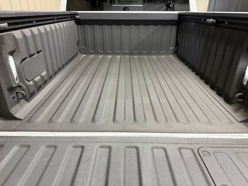 Used 2025 RAM 1500 Tungsten AWD/4WD image 10