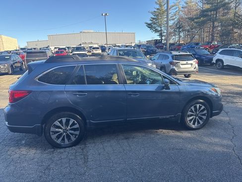 Used 2017 Subaru Outback 2.5i Limited image 8