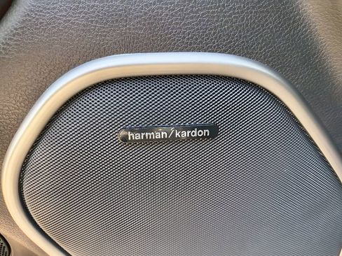 Used 2019 Dodge Durango R/T w/ Blacktop Package image 8