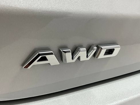 Used 2024 Cadillac XT6 Premium Luxury AWD/4WD image 31