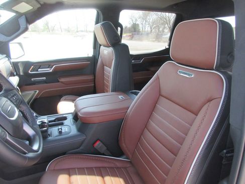 New 2026 GMC Sierra 1500 Denali Ultimate image 13